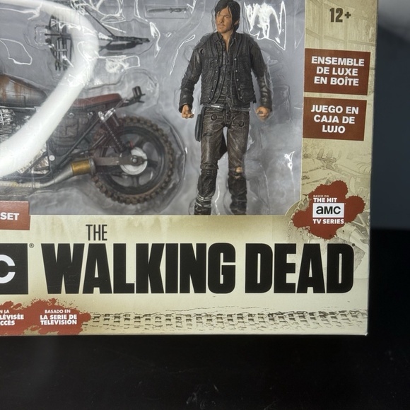 The Walking Dead TV Series - Daryl Dixon with Custom Bike Deluxe Box Set - Picture 3 of 3